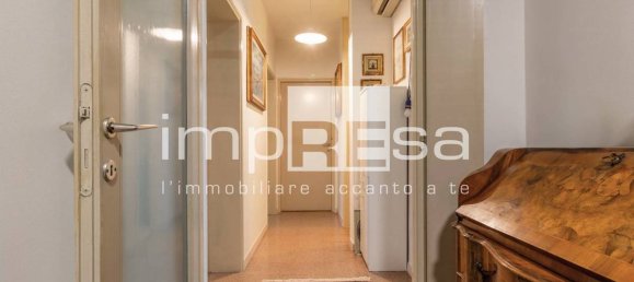 3 bedrooms Apartment in Treviso, Italy No. 92548 8