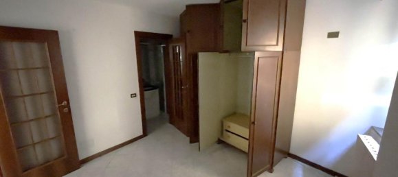 5-Zimmer Haus in Sondrio, Italy, Nr. 117473 15