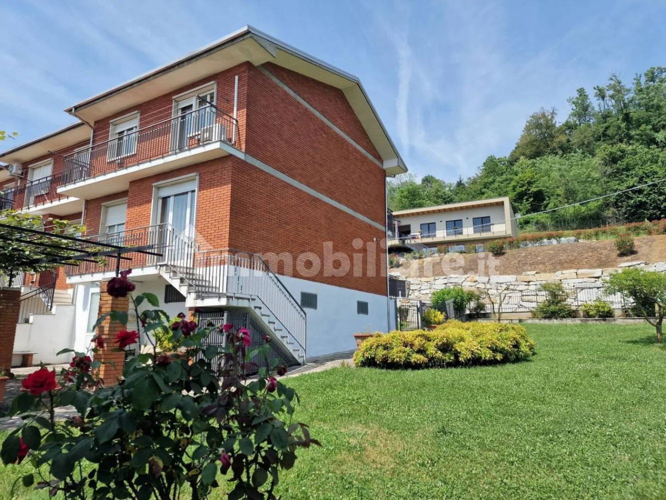 Вилла с 4 спальнями в Гриньяско, Италия № 335897