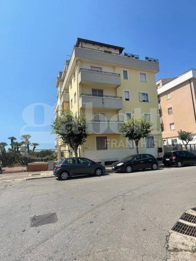 2 غرف نوم شقة في Margherita di Savoia, Italy رقم 296085