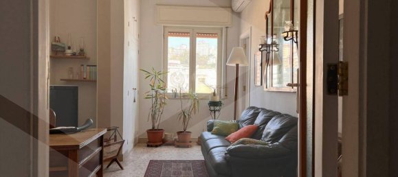 4 rooms Apartment in Naples, Italy No. 33432 51