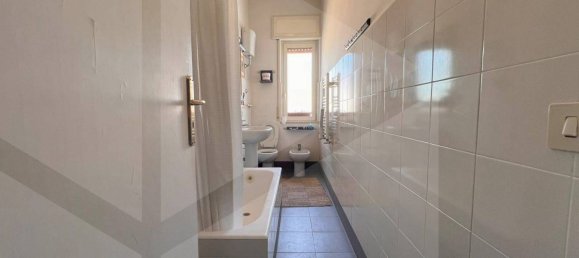 4 rooms Apartment in Naples, Italy No. 33432 13