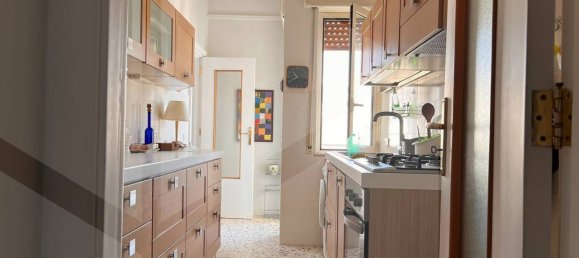 4 rooms Apartment in Naples, Italy No. 33432 44