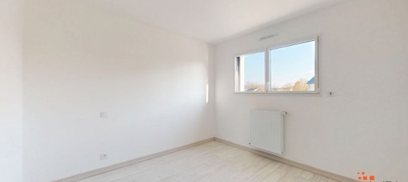 Casa de 4 dormitorios en Breal-sous-Montfort, France No. 201375 13