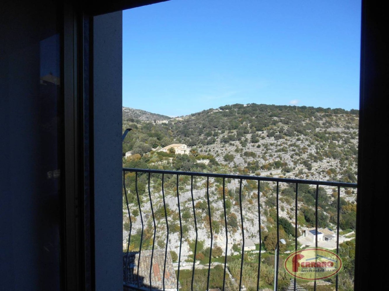 2 bedrooms House in Ragusa, Italy No. 106674