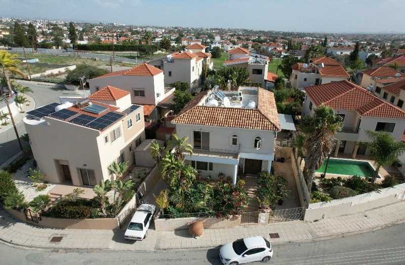 4 bedrooms House in Erimi, Cyprus No. 10869
