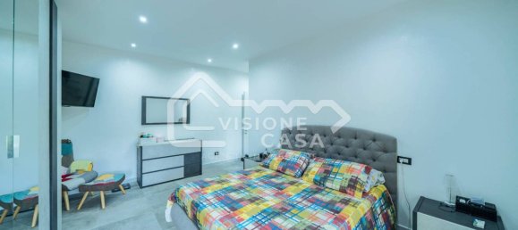 Apartamento de 3 dormitorios en Reggio Emilia, Italy No. 333799 7