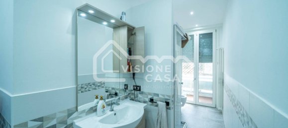 Apartamento de 3 dormitorios en Reggio Emilia, Italy No. 333799 14