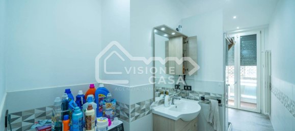 Apartamento de 3 dormitorios en Reggio Emilia, Italy No. 333799 13