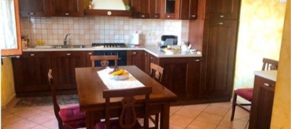 4 rooms Apartment in Chiusi, Italy No. 298514 2