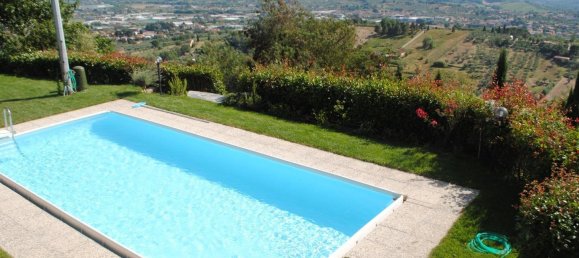 12 bedrooms House in Pescia, Italy No. 112863 10