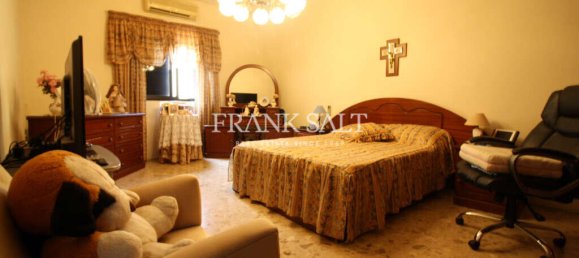 3 غرف نوم طابقين في Santa Venera, Malta رقم 2515 8