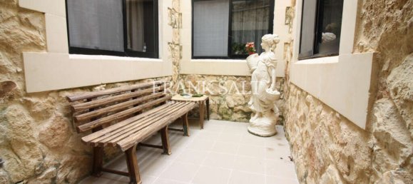 3 غرف نوم طابقين في Santa Venera, Malta رقم 2515 2