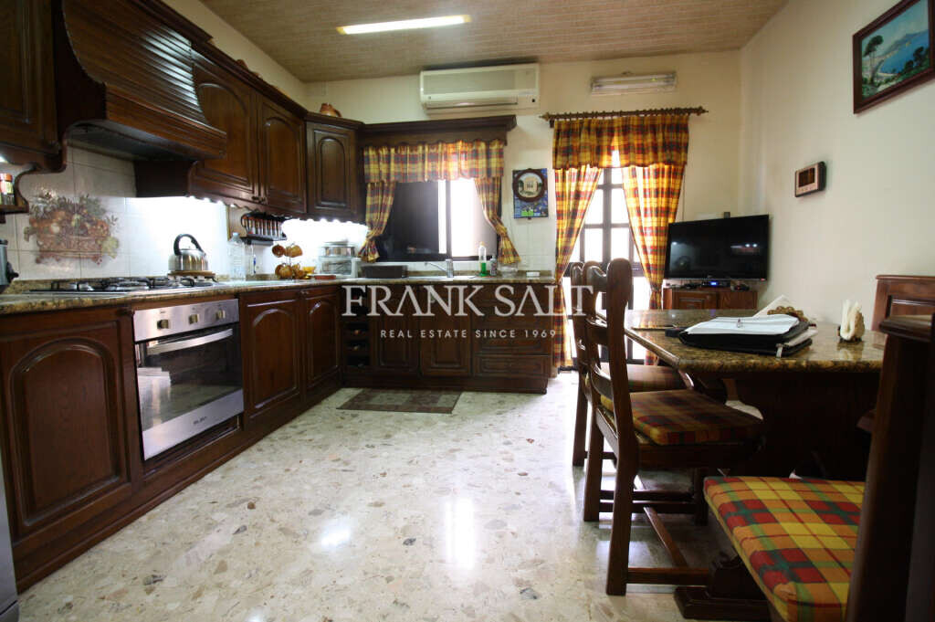 3 غرف نوم طابقين في Santa Venera, Malta رقم 2515