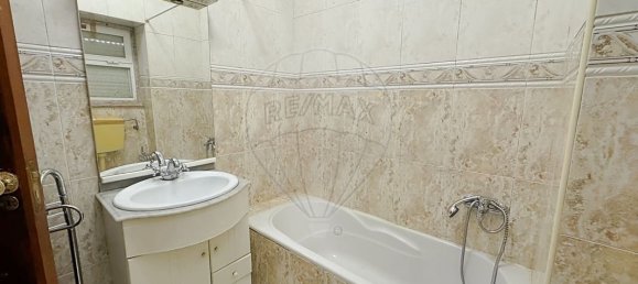 4 bedrooms House in Almada, Portugal No. 176973 17