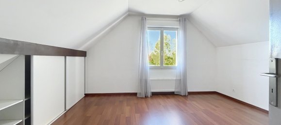 4 bedrooms House in Chartres, France No. 211599 13