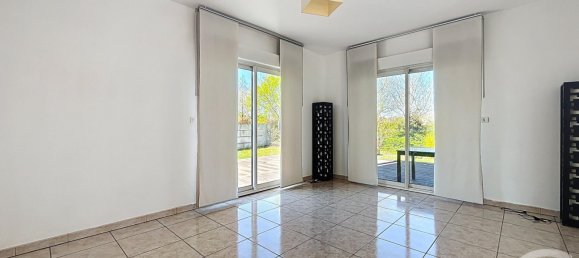 4 bedrooms House in Chartres, France No. 211599 9