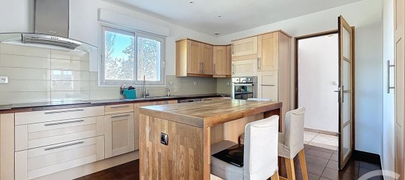 4 bedrooms House in Chartres, France No. 211599 6