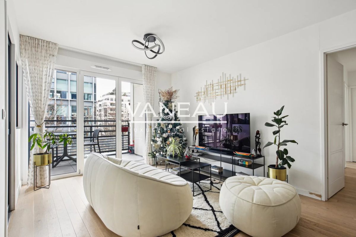 2 chambres Appartement à Neuilly-sur-Seine, France No. 165706