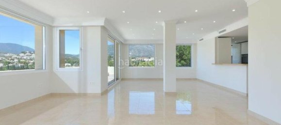 3 Schlafzimmer Penthouse in Marbella, Spain, Nr. 31430 12