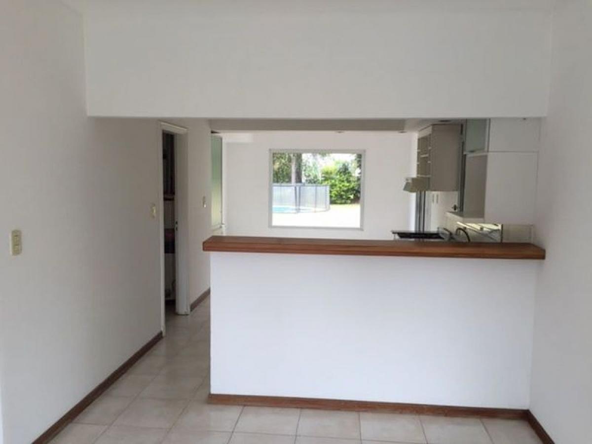 3 bedrooms House in Ezeiza, Argentina No. 86492