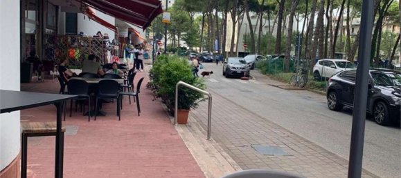 65m² Commercial property in Udine, Italy No. 223019 4