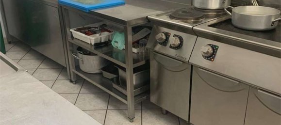 65m² Commercial property in Udine, Italy No. 223019 9