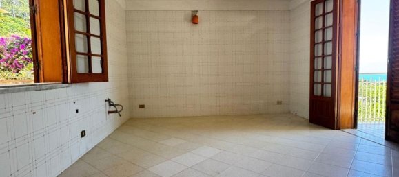 Вилла с 8 комнатами в Санта Флавия, Италия № 262446 14