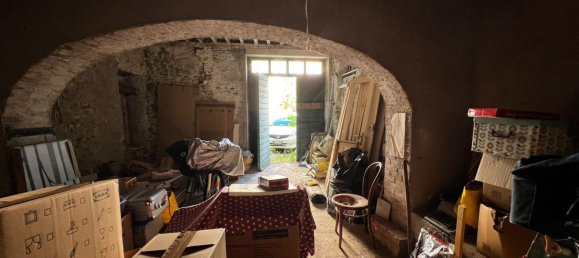 Коммерческая недвижимость 80м² в Специя, Италия № 123611 15