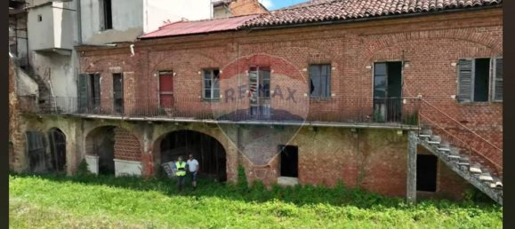 19 rooms House in Castagnole Monferrato, Italy No. 7555 10