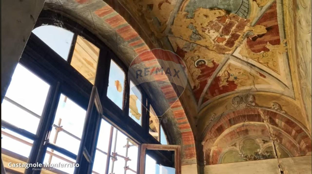 19 rooms House in Castagnole Monferrato, Italy No. 7555