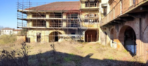 19 rooms House in Castagnole Monferrato, Italy No. 7555 36