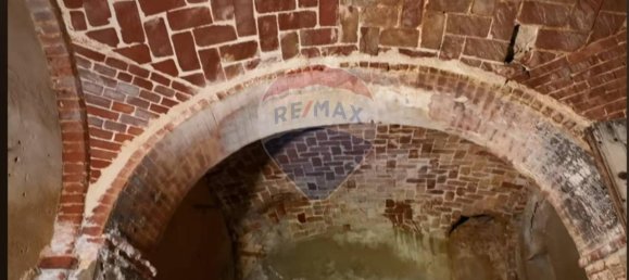 19 rooms House in Castagnole Monferrato, Italy No. 7555 18