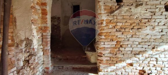 19 rooms House in Castagnole Monferrato, Italy No. 7555 46