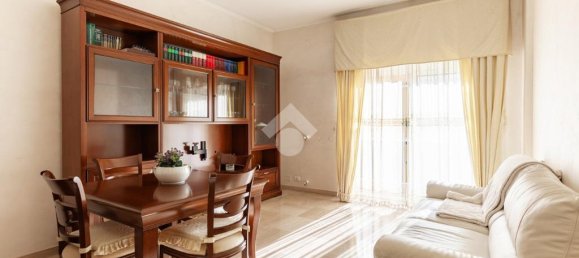 3 bedrooms Apartment in Rome, Italy No. 176947 5