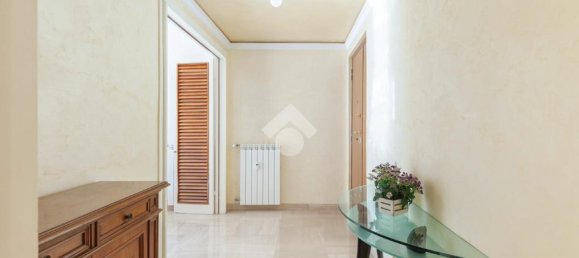 3 bedrooms Apartment in Rome, Italy No. 176947 8