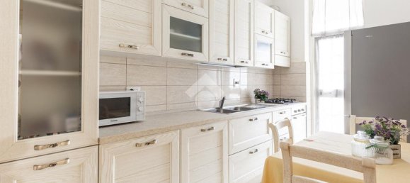 3 bedrooms Apartment in Rome, Italy No. 176947 13