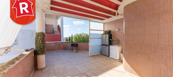 Пентхаус с 2 комнатами в Лечче, Италия № 137942 4