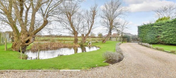 4 bedrooms House in Harlow, United Kingdom No. 3956 16