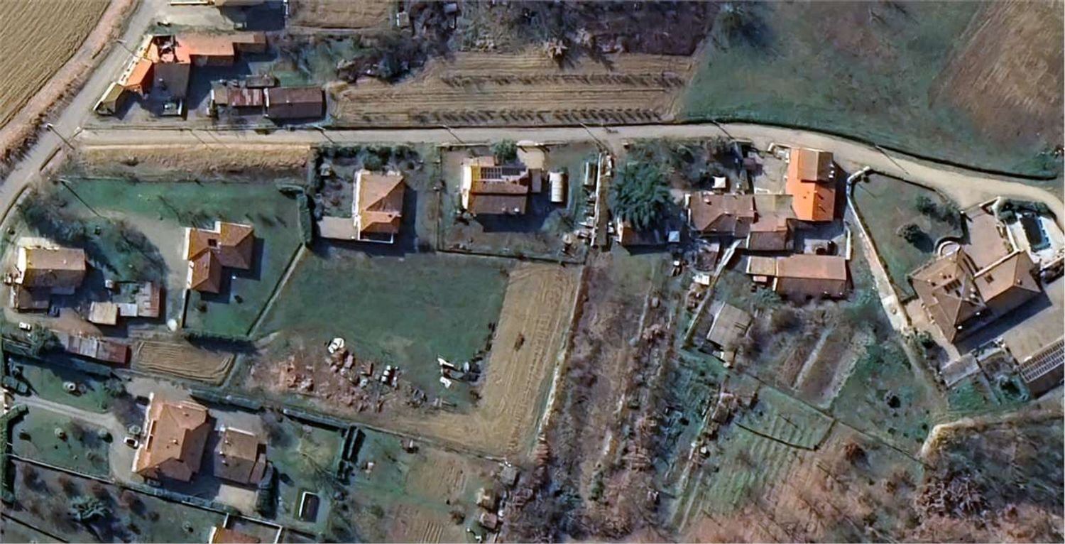 7 rooms Apartment in Incisa Scapaccino, Italy No. 16367