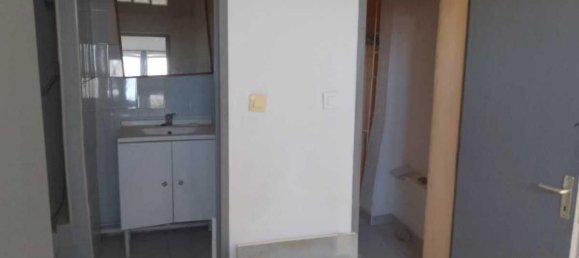 2 bedrooms Apartment in Vauvert, France No. 198065 3