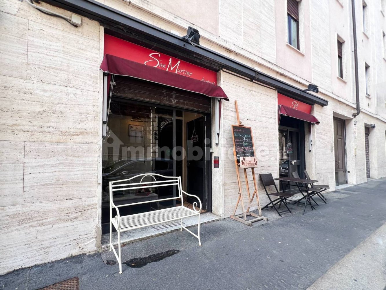 2-Zimmer Gewerbliche Immobilie in Milan, Italy, Nr. 250651