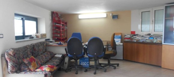 40 rooms Building in Casoria, Italy No. 84875 25