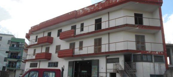 40 rooms Building in Casoria, Italy No. 84875 2