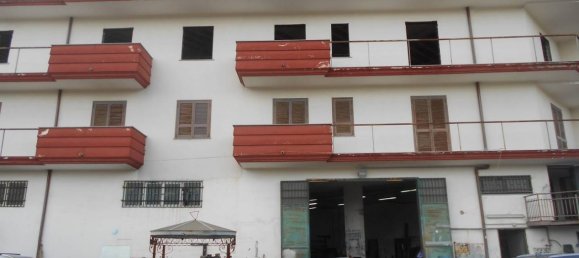 40 rooms Building in Casoria, Italy No. 84875 3