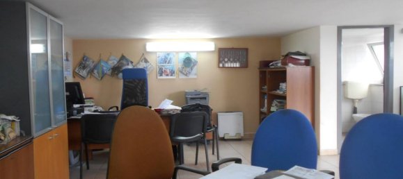 40 rooms Building in Casoria, Italy No. 84875 26