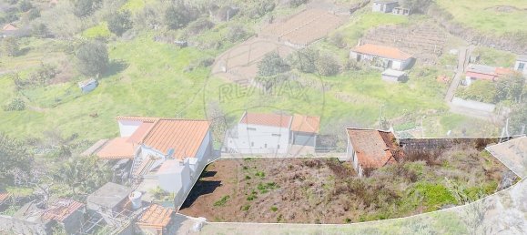 2 bedrooms House in Calheta, Portugal No. 25127 15