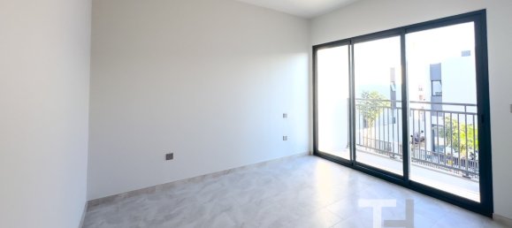 Таунхаус с 4 спальнями в Dubai Land, ОАЭ № 28594 9