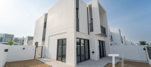 Таунхаус с 4 спальнями в Dubai Land, ОАЭ № 28594 16