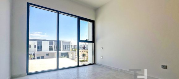 Таунхаус с 4 спальнями в Dubai Land, ОАЭ № 28594 12